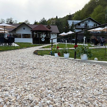 Cabana Izvoarele Doftanei Traisteni Экстерьер фото